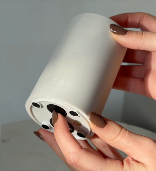 Push on cartridge up from the base.